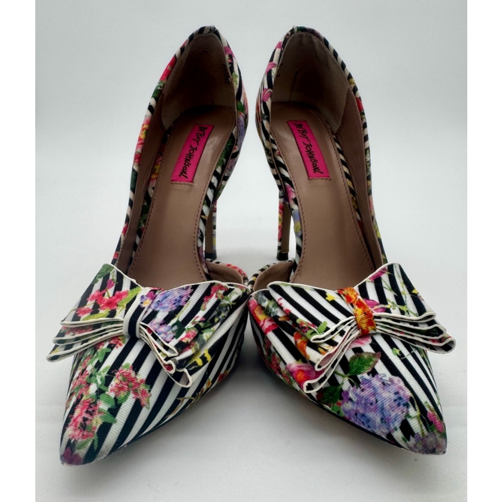 Women's Betsey Johnson Heels Size 8.5 Size Floral Black White Stripes